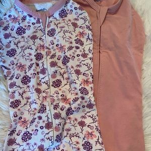 3/$10 ❤️ SwaddleMe newborn zip swaddles